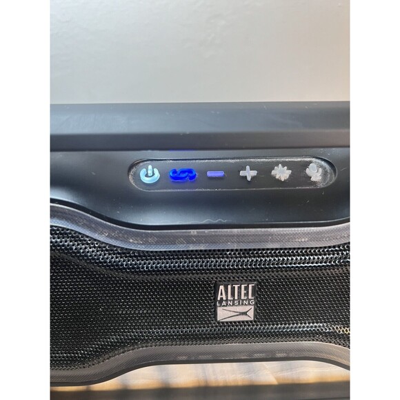 Altec Lansing Rockbox Bluetooth Speaker IMW991 D52 - Picture 3 of 6